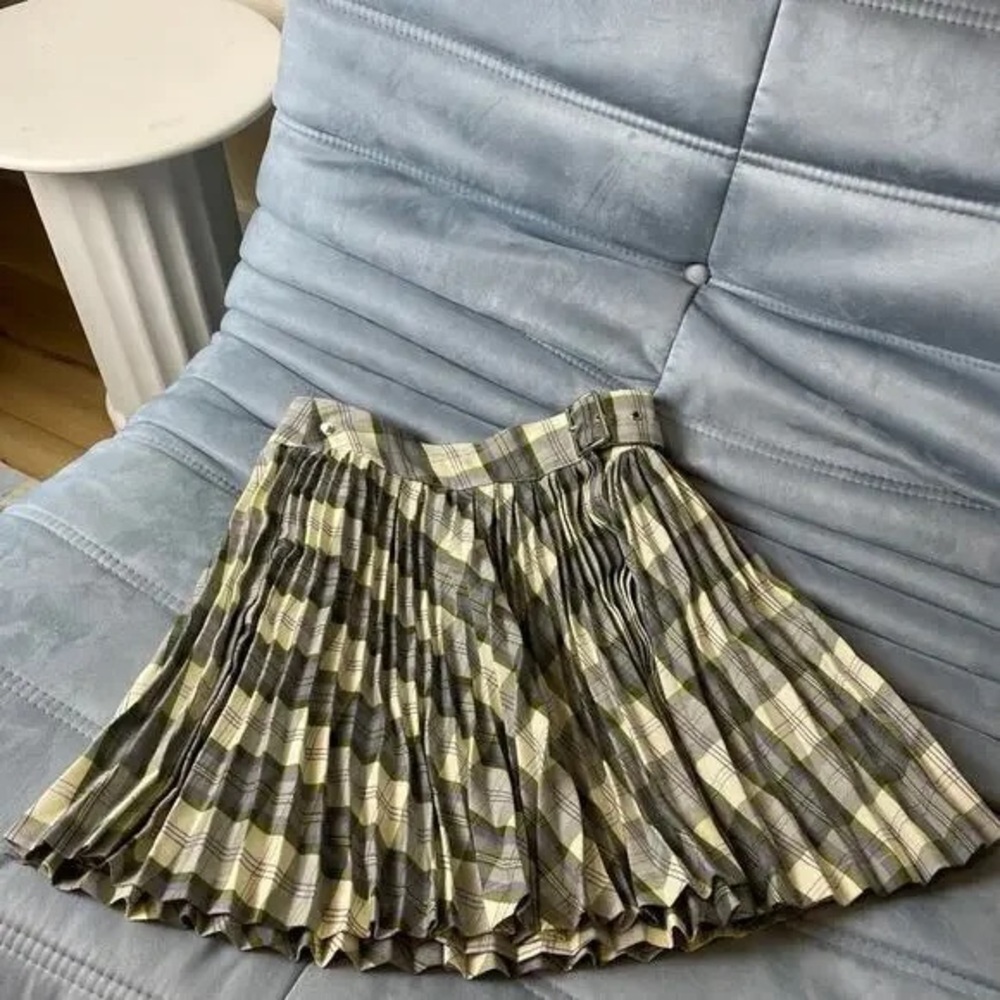 Plaid Pleated Skirt - Gray and Cream